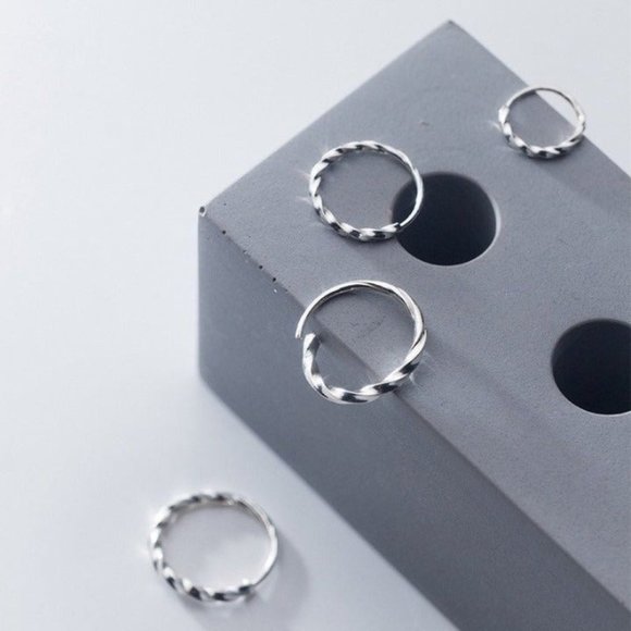 Solid Silver Small Hoop Earrings-Twist Huggie-13mm SH011 - Picture 5 of 6